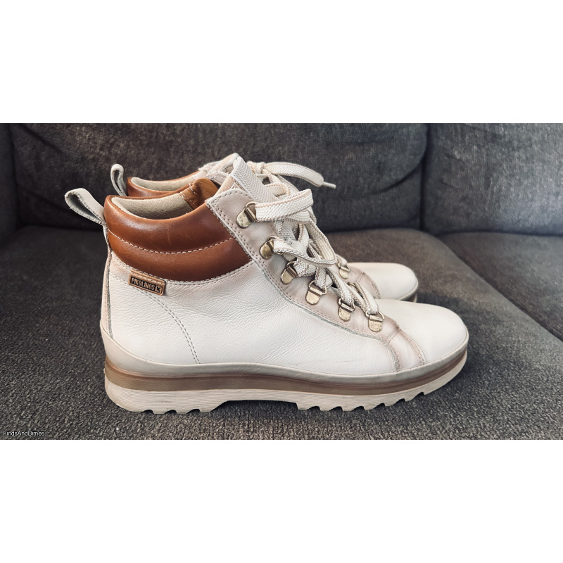 PIKOLINOS Women's Pikolinos Vigo Boots Boots White/Brown Women Size 39